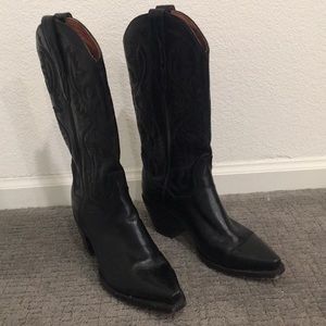 Black cowgirl boots